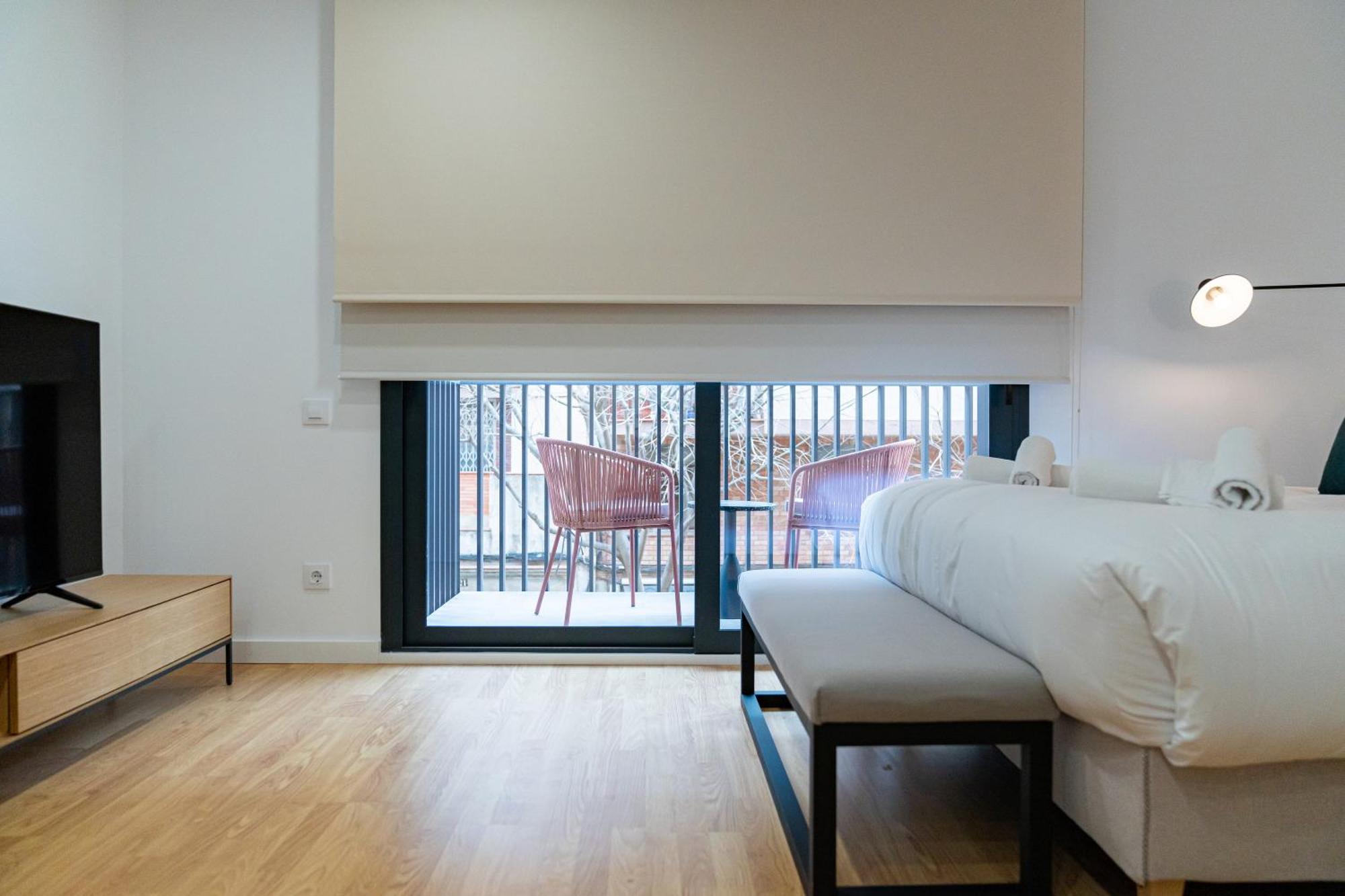 Stay U-Nique Apartments Albeniz Bcn L’Hospitalet de Llobregat Exterior foto