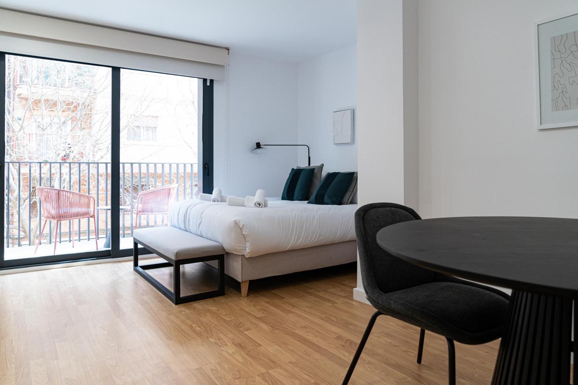 Stay U-Nique Apartments Albeniz Bcn L’Hospitalet de Llobregat Exterior foto